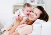 Featured image for Hair Loss After Childbirth: Normal or Not?